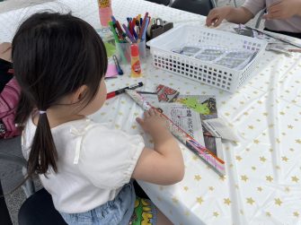 じゃない方の学校「新聞紙で兜を作ろう!」